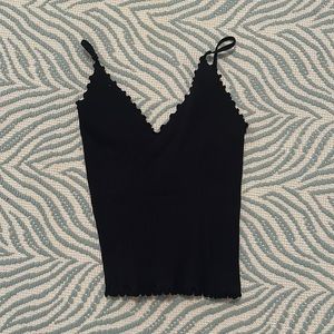 CUTE BLACK CROP TOP